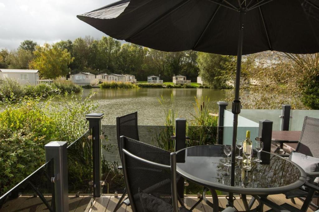 Mallard Lake เซาธ์เซอร์นีย์ ภายนอก รูปภาพ