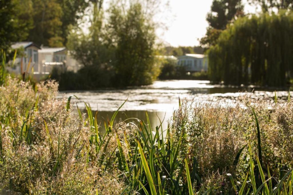 Mallard Lake เซาธ์เซอร์นีย์ ภายนอก รูปภาพ